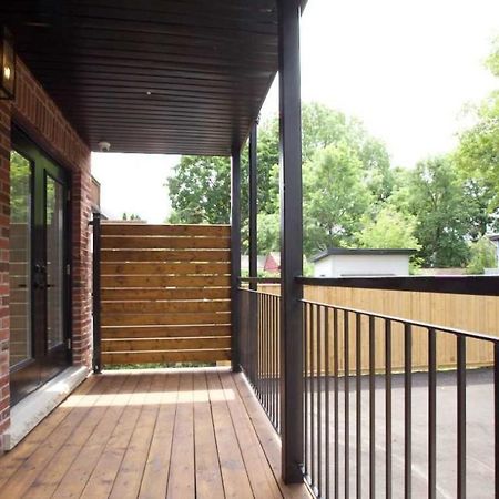 Modern Apartment Close To The Beach With Parking Toronto Esterno foto