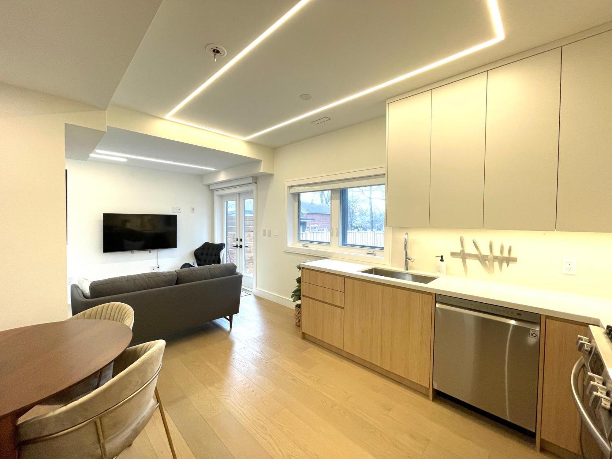 Modern Apartment Close To The Beach With Parking Toronto Esterno foto